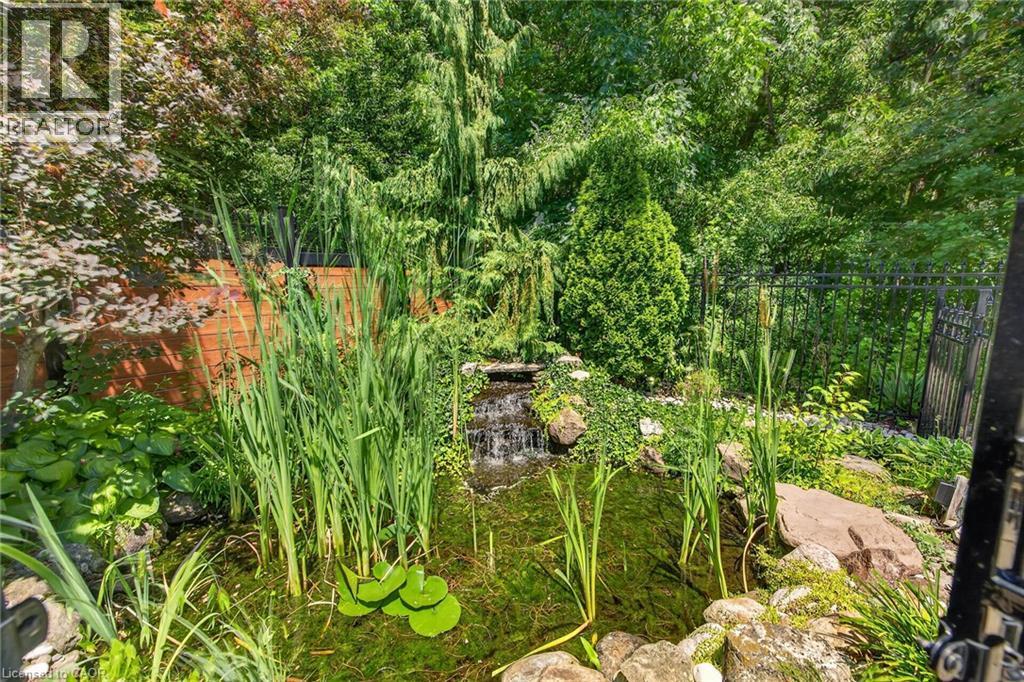 160 Wills Crescent, Binbrook, ON - Outdoor