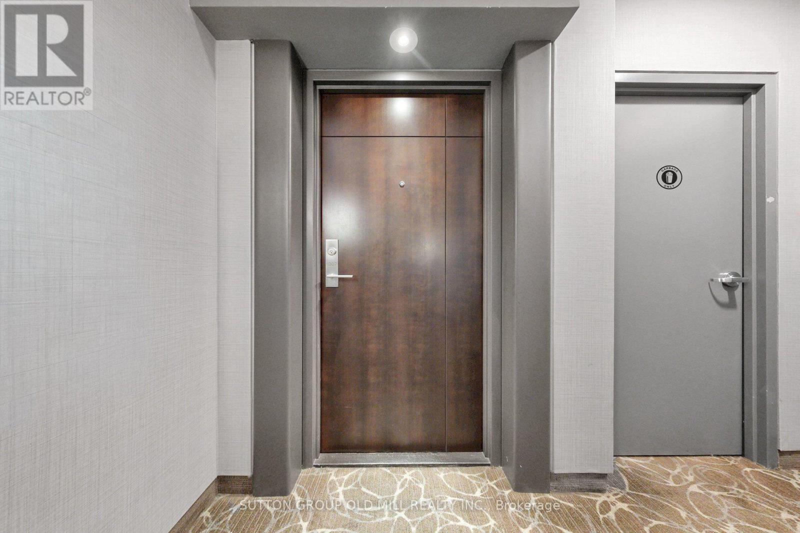 1307 - 2267 Lake Shore Boulevard W, Toronto, ON - Indoor Photo Showing Other Room