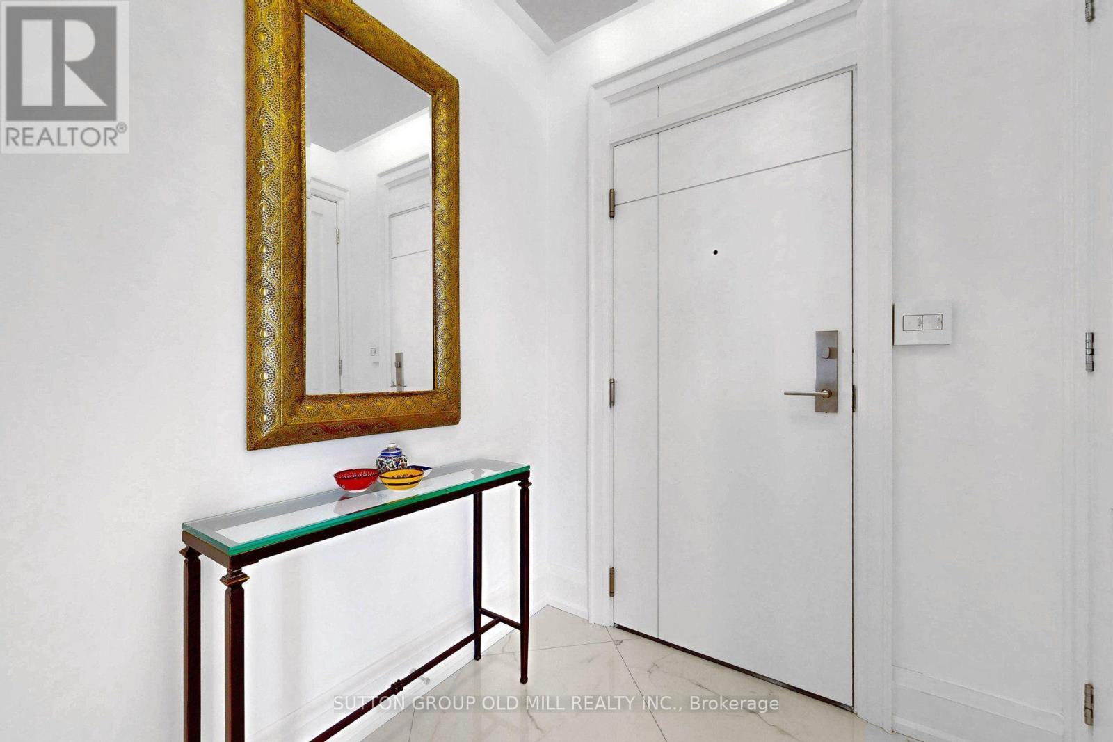 1307 - 2267 Lake Shore Boulevard W, Toronto, ON - Indoor Photo Showing Other Room