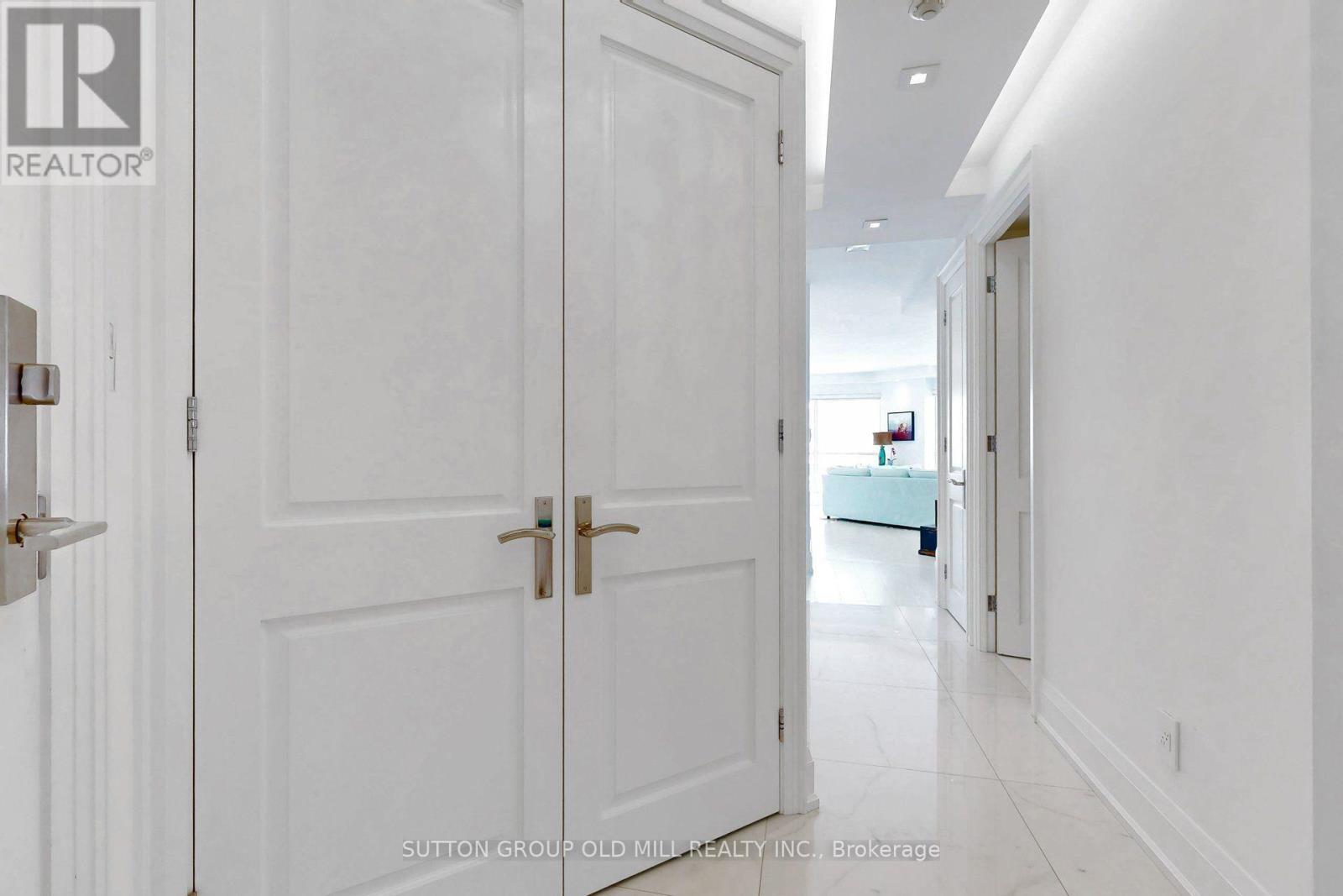 1307 - 2267 Lake Shore Boulevard W, Toronto, ON - Indoor Photo Showing Other Room