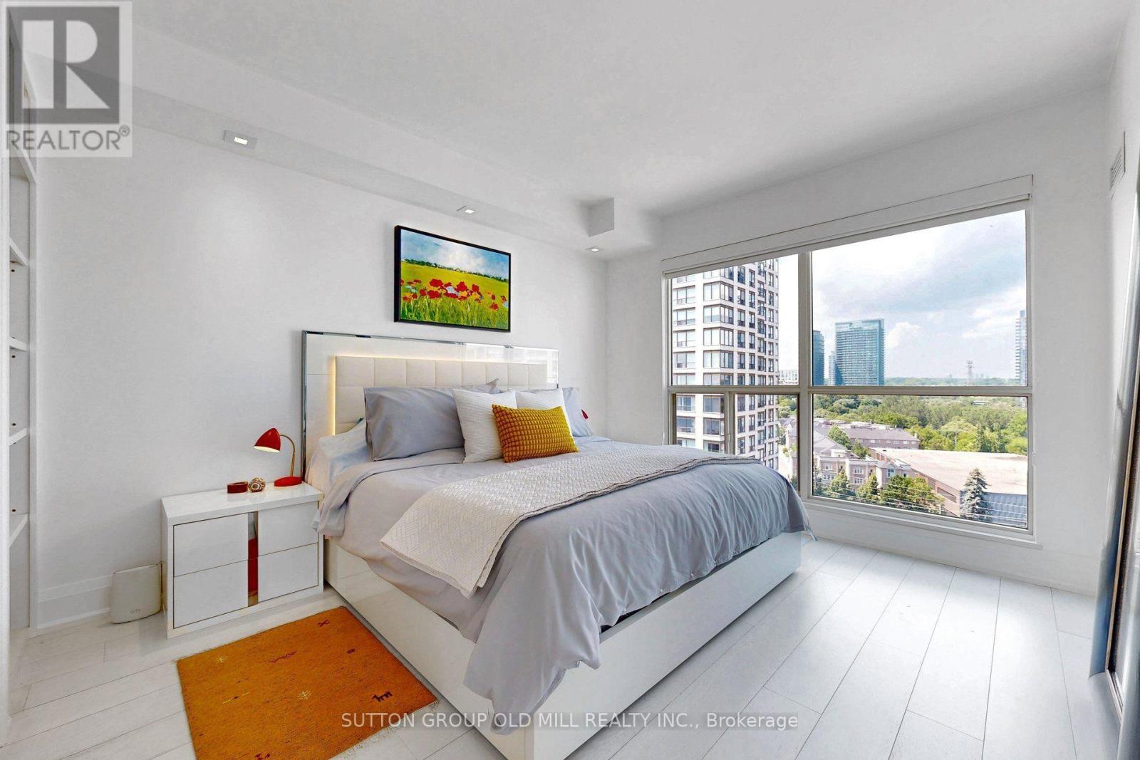 1307 - 2267 Lake Shore Boulevard W, Toronto, ON - Indoor Photo Showing Bedroom