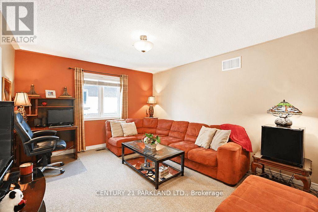 2020 Solar Place, Oshawa, ON - Indoor Photo Showing Living Room