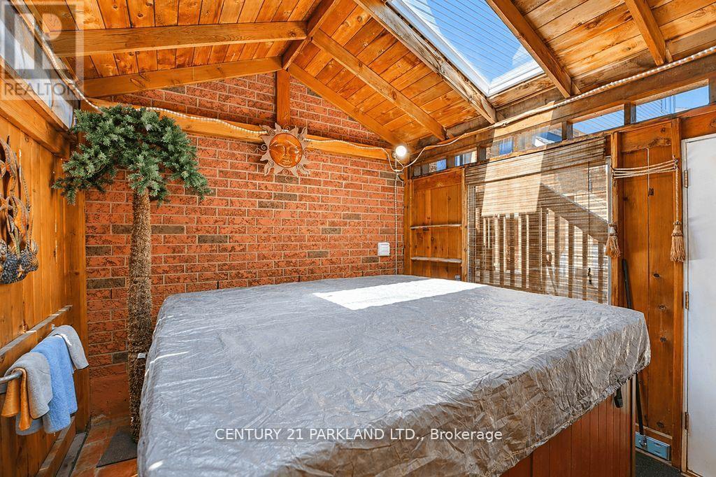 2020 Solar Place, Oshawa, ON - Indoor