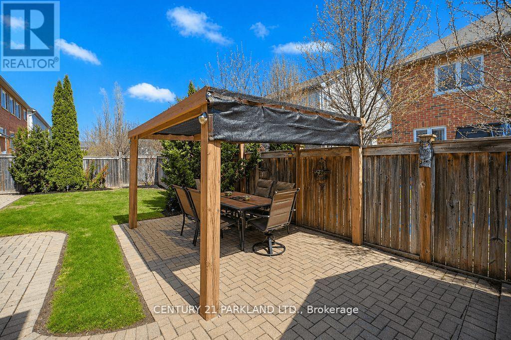 2020 Solar Place, Oshawa, ON - Outdoor