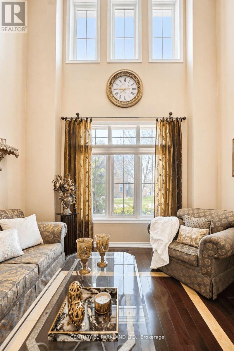 2020 Solar Place, Oshawa, ON - Indoor Photo Showing Living Room