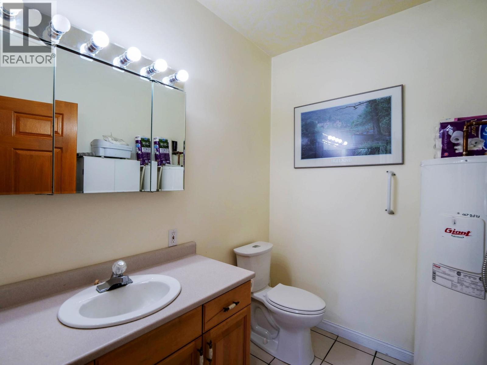 5175 Baker-Kersley Road, Quesnel, BC - Indoor Photo Showing Bathroom