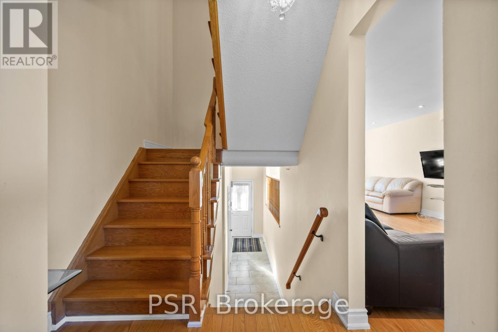 17 Andrika Court, Mississauga, ON - Indoor Photo Showing Other Room