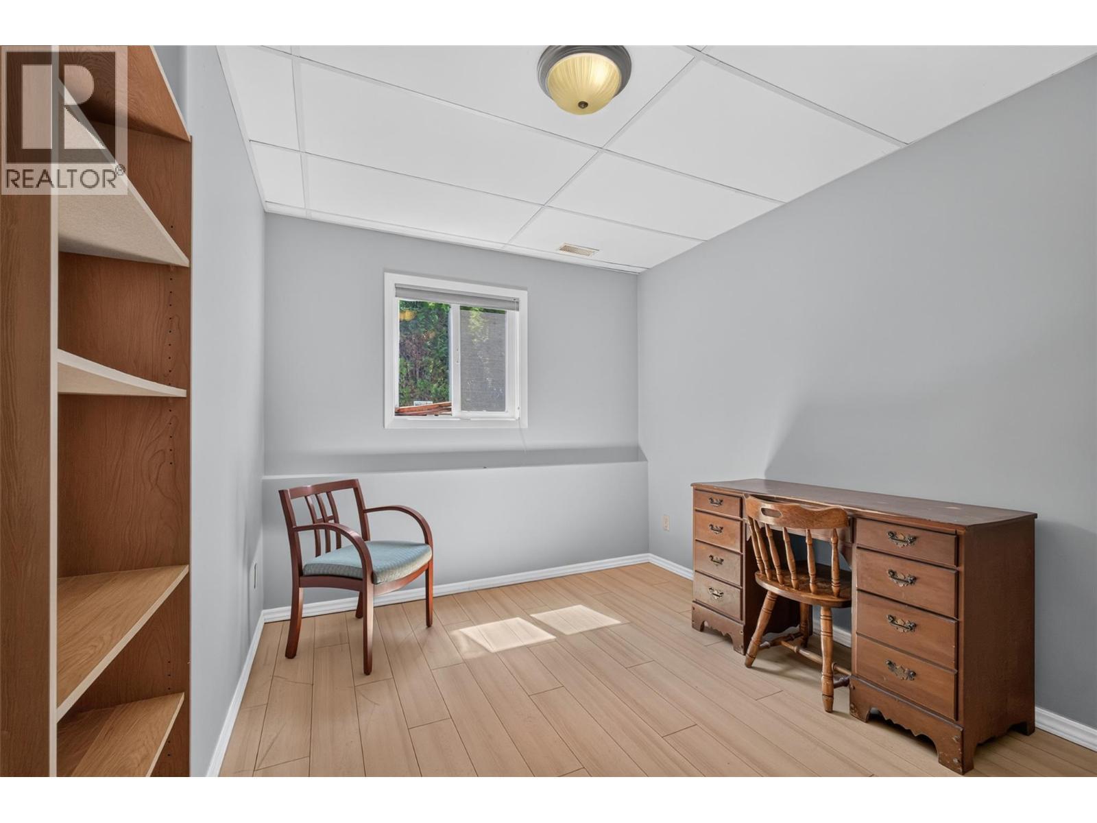 Third bedroom on the lower level - 602 Glenmeadows Road, Kelowna, BC - Indoor