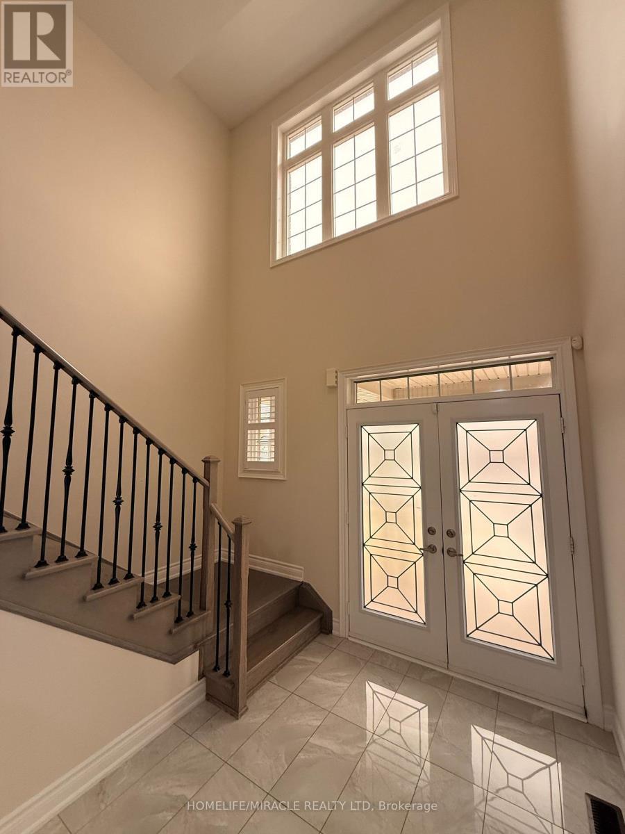 21 Valleyscape Trail, Caledon, ON - Indoor Photo Showing Other Room