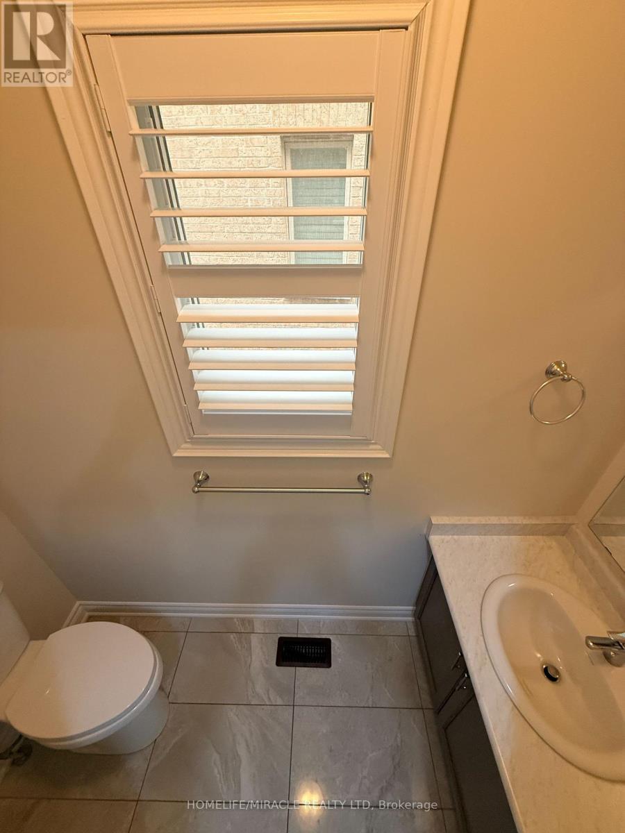 21 Valleyscape Trail, Caledon, ON - Indoor Photo Showing Bathroom