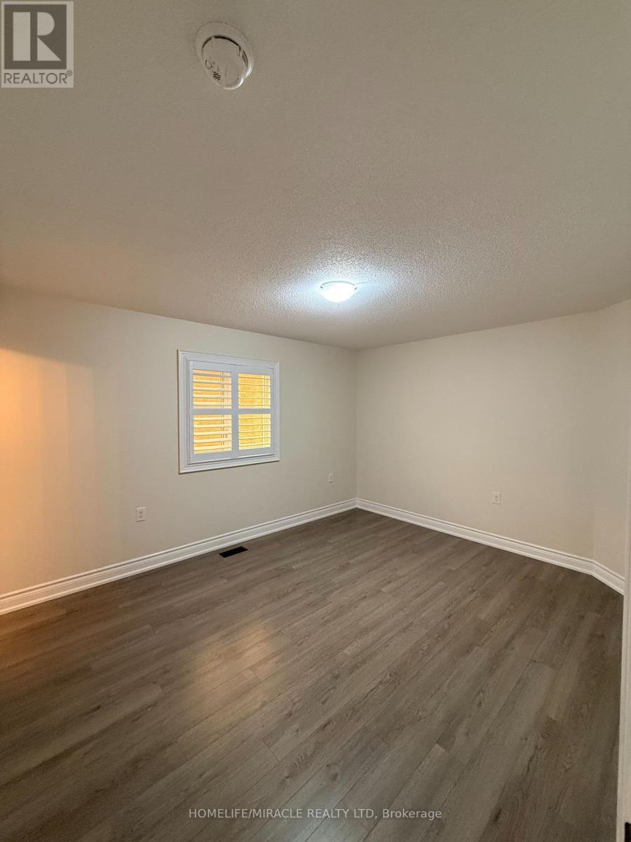 21 Valleyscape Trail, Caledon, ON - Indoor Photo Showing Other Room