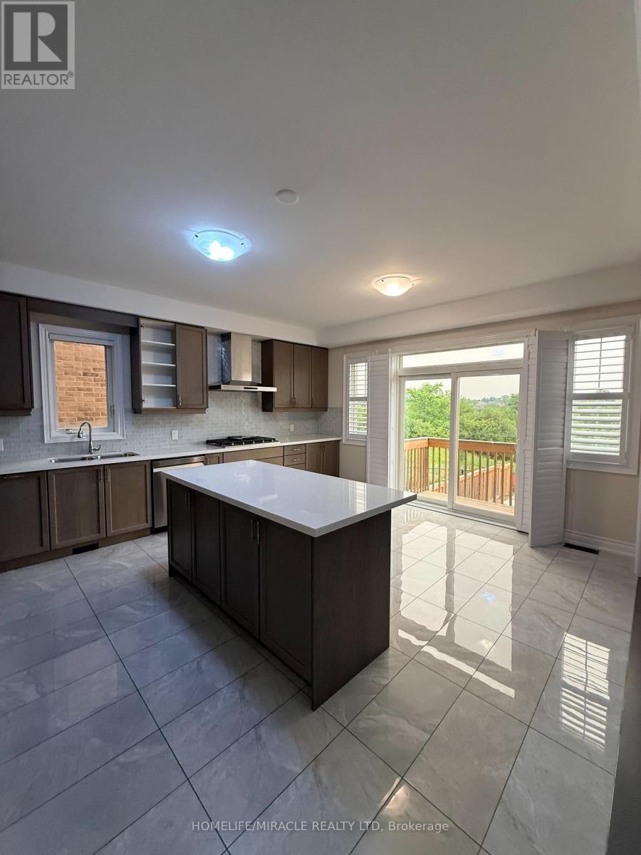 21 Valleyscape Trail, Caledon, ON - Indoor Photo Showing Kitchen