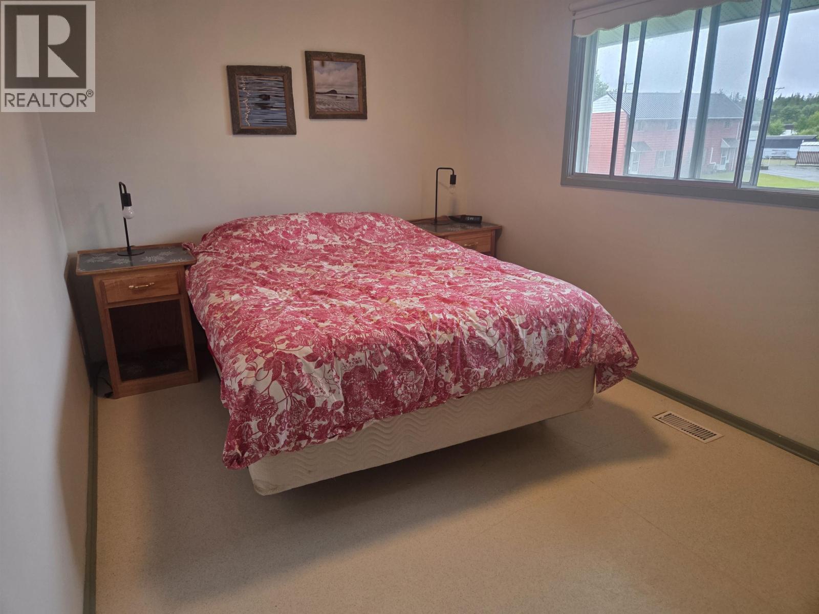 2050-2052 Maple Crescent, Masset, BC - Indoor Photo Showing Bedroom