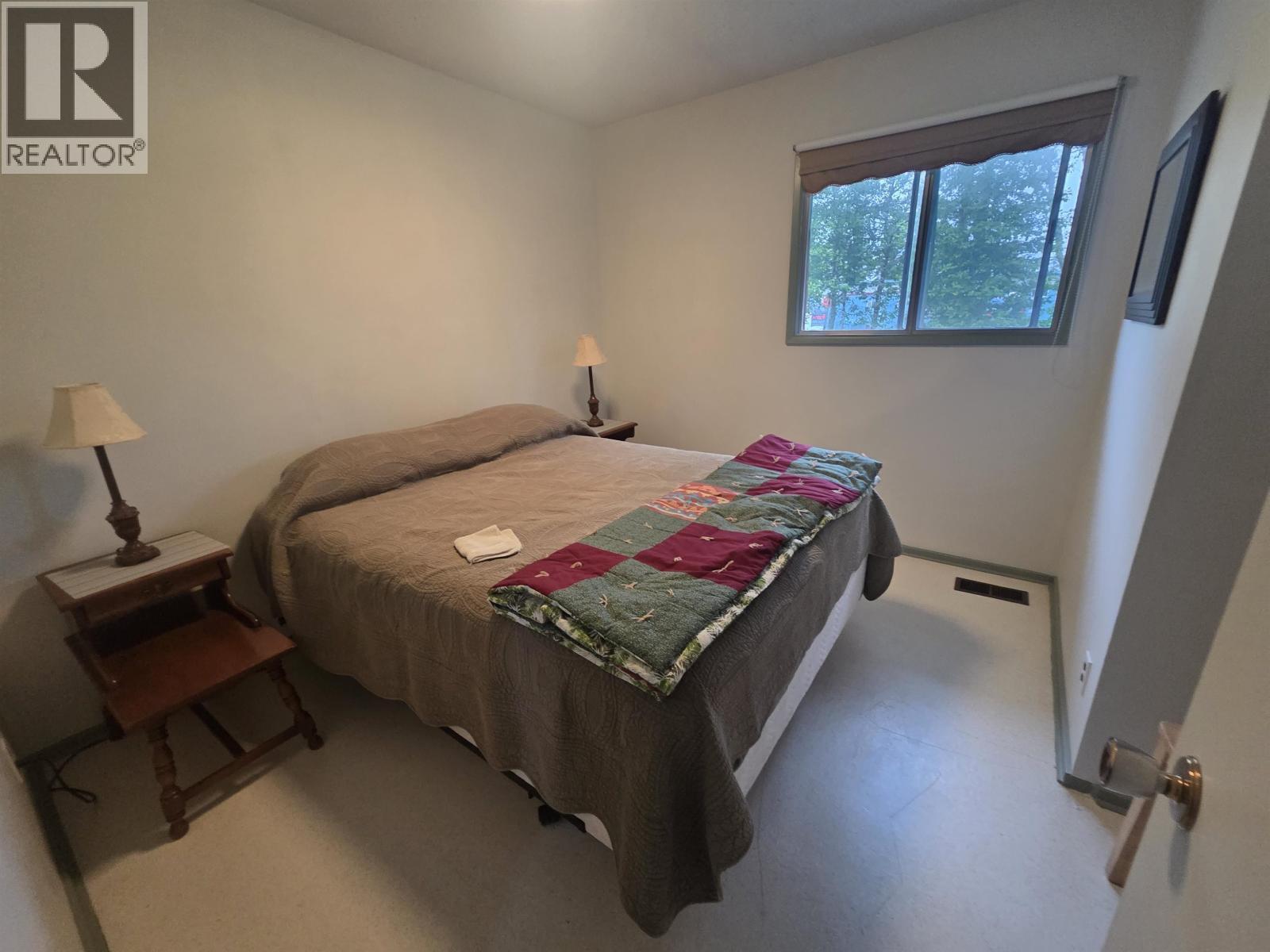 2050-2052 Maple Crescent, Masset, BC - Indoor Photo Showing Bedroom