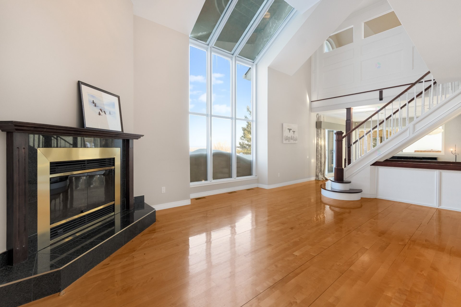 Salon - 4452 Rue Du Mont-Blanc, Ascot Corner, QC - Indoor With Fireplace