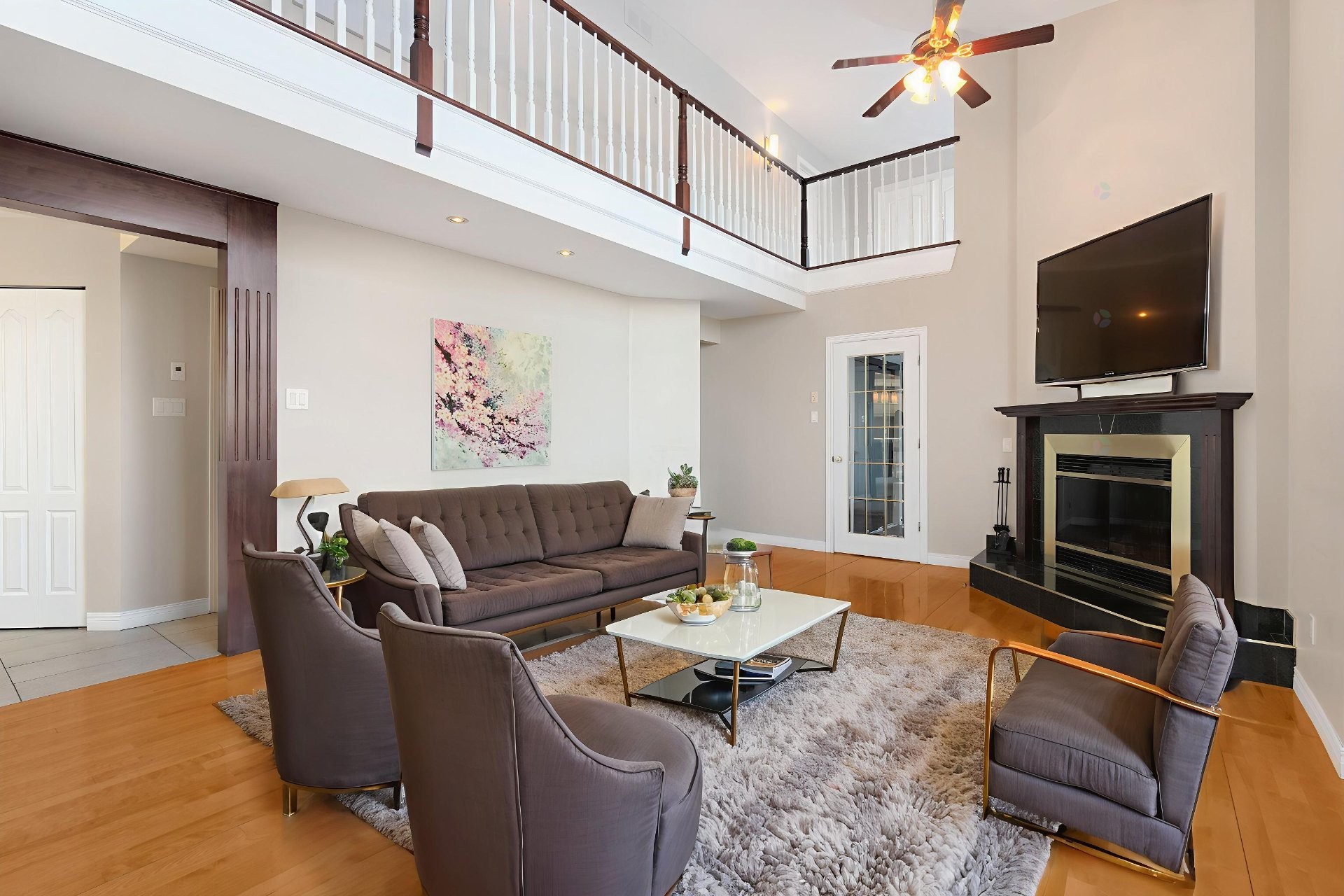 Salon - 4452 Rue Du Mont-Blanc, Ascot Corner, QC - Indoor Photo Showing Living Room With Fireplace