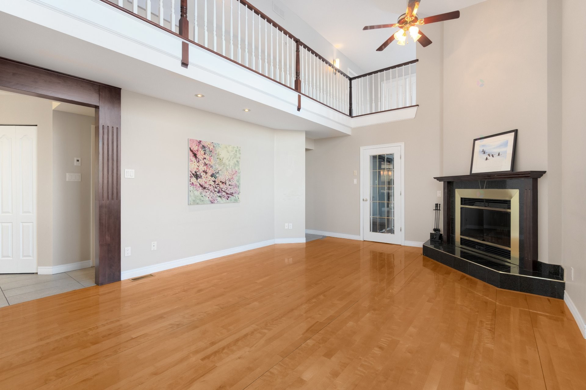 Salon - 4452 Rue Du Mont-Blanc, Ascot Corner, QC - Indoor With Fireplace