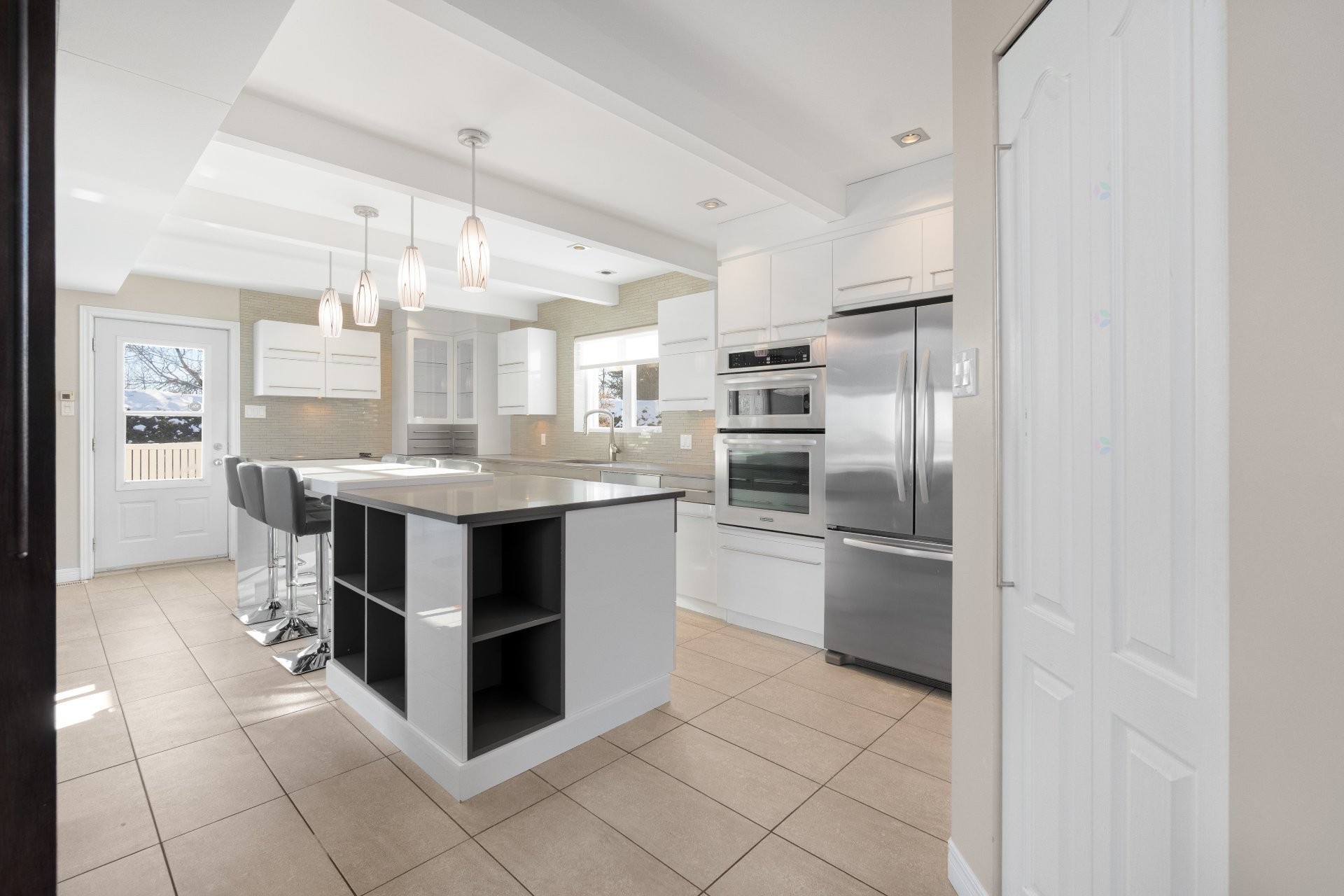 Cuisine - 4452 Rue Du Mont-Blanc, Ascot Corner, QC - Indoor Photo Showing Kitchen With Upgraded Kitchen