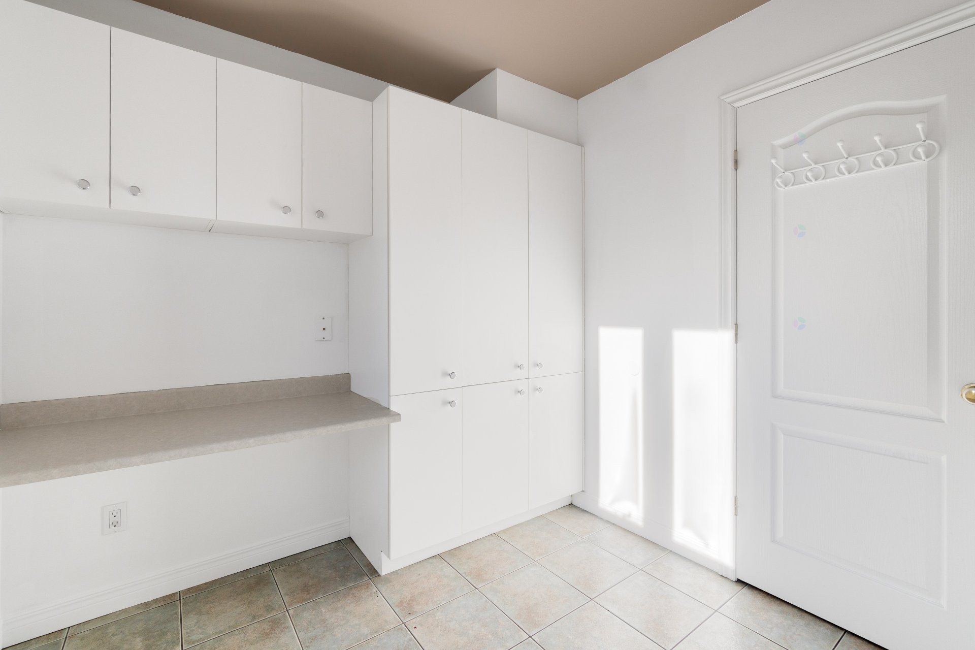 Salle de lavage - 4452 Rue Du Mont-Blanc, Ascot Corner, QC - Indoor Photo Showing Other Room