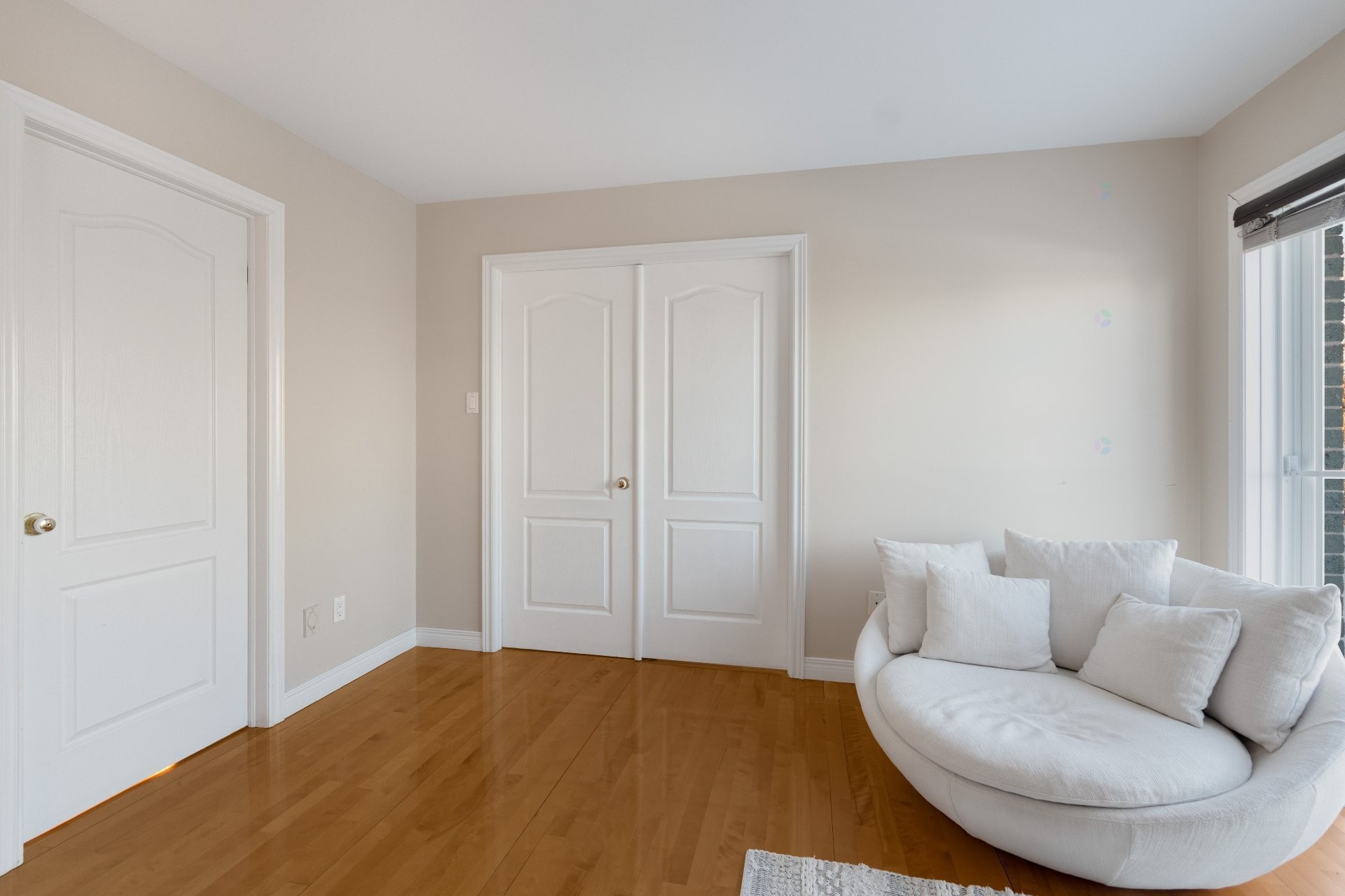 Boudoir - 4452 Rue Du Mont-Blanc, Ascot Corner, QC - Indoor
