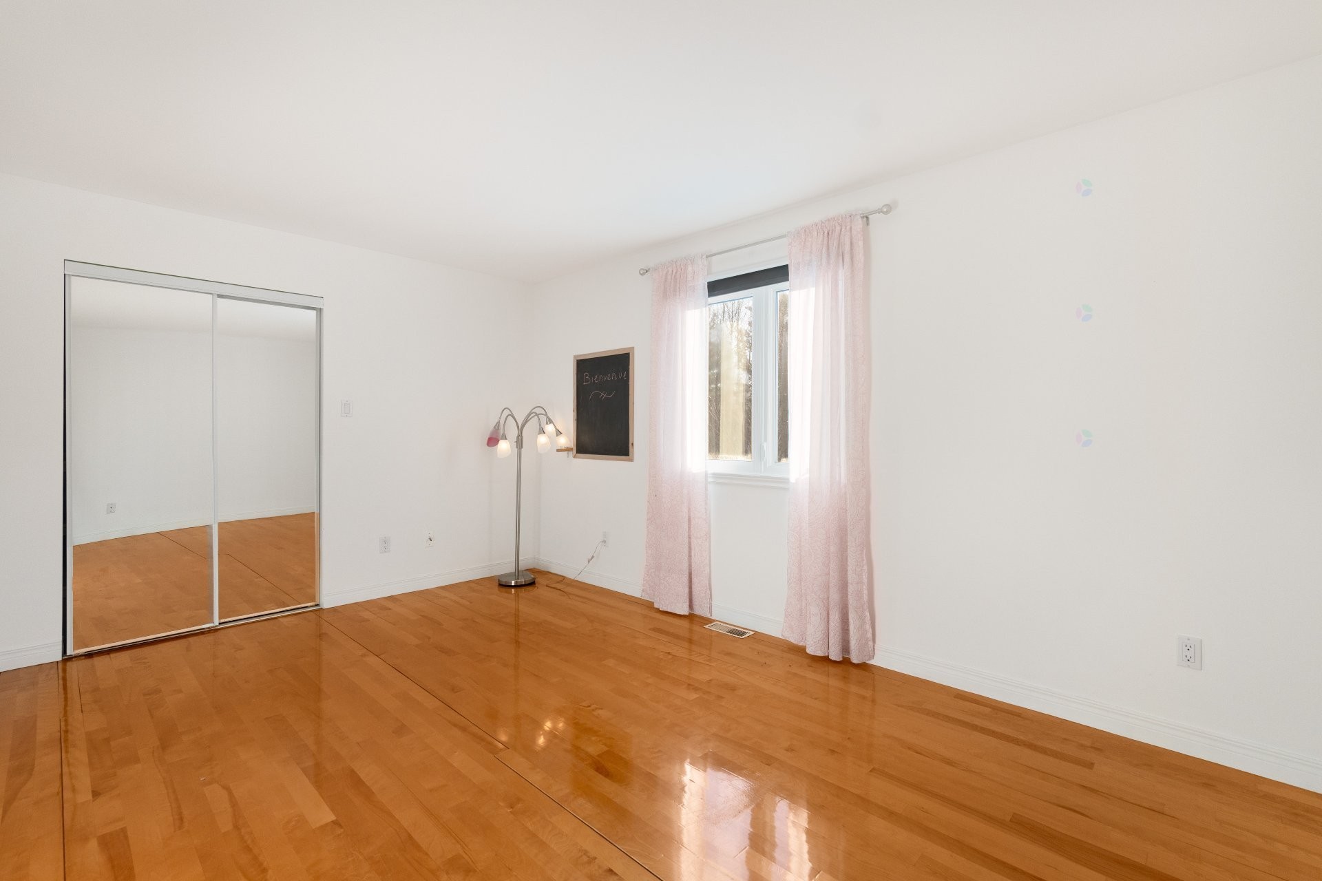 Chambre à coucher - 4452 Rue Du Mont-Blanc, Ascot Corner, QC - Indoor Photo Showing Other Room