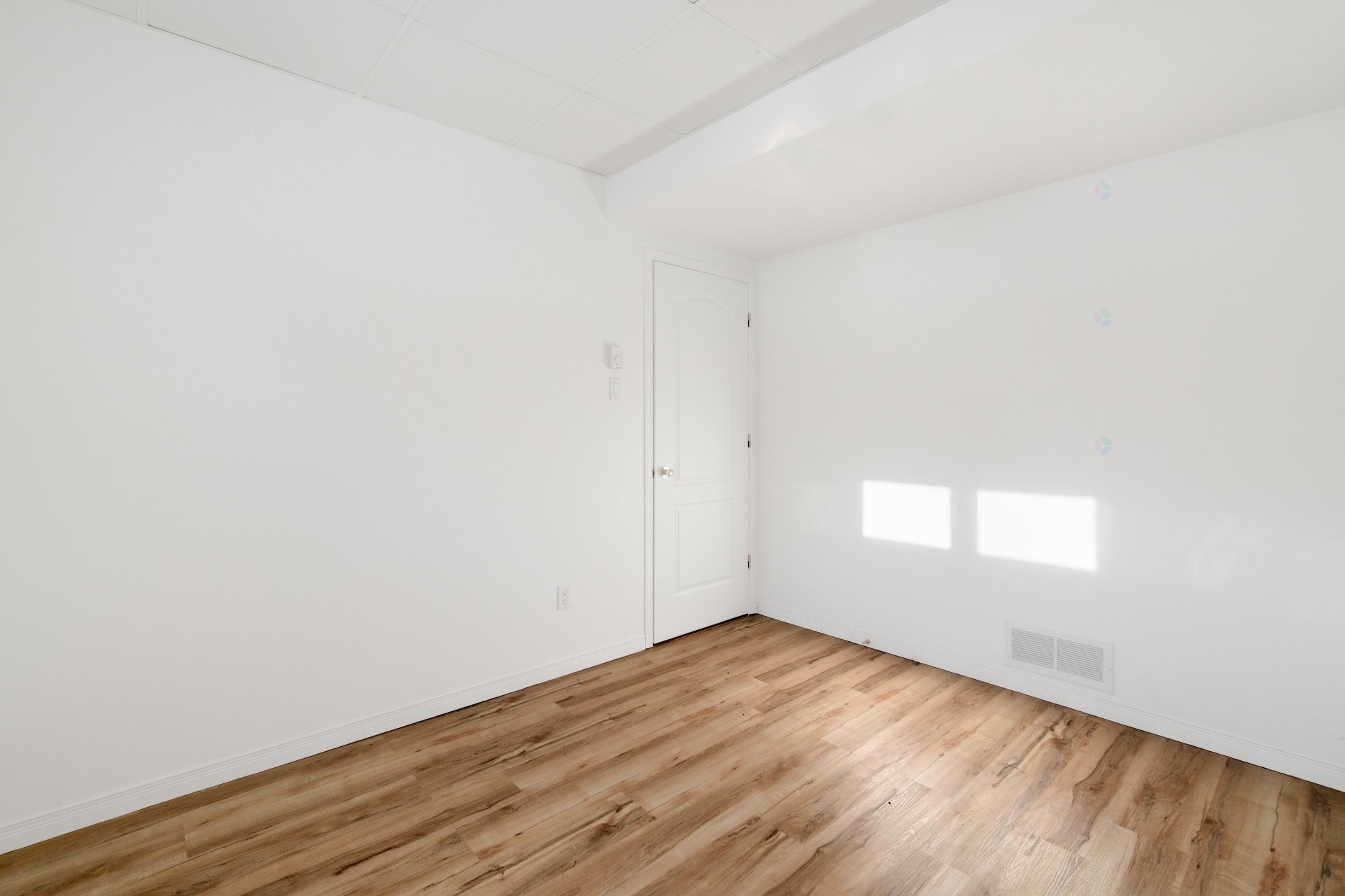 Chambre à coucher - 4452 Rue Du Mont-Blanc, Ascot Corner, QC - Indoor Photo Showing Other Room