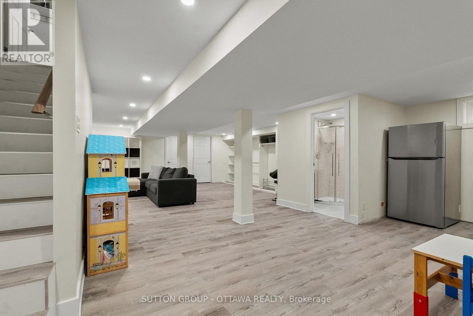 2450 Blackstone Crescent, Ottawa, ON - Indoor Photo Showing Other Room