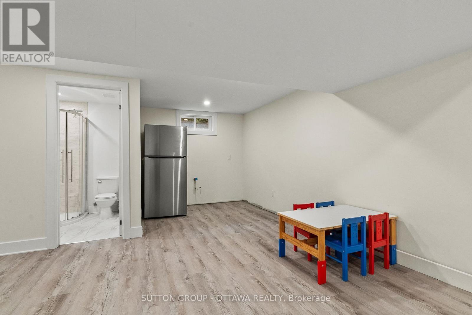 2450 Blackstone Crescent, Ottawa, ON - Indoor
