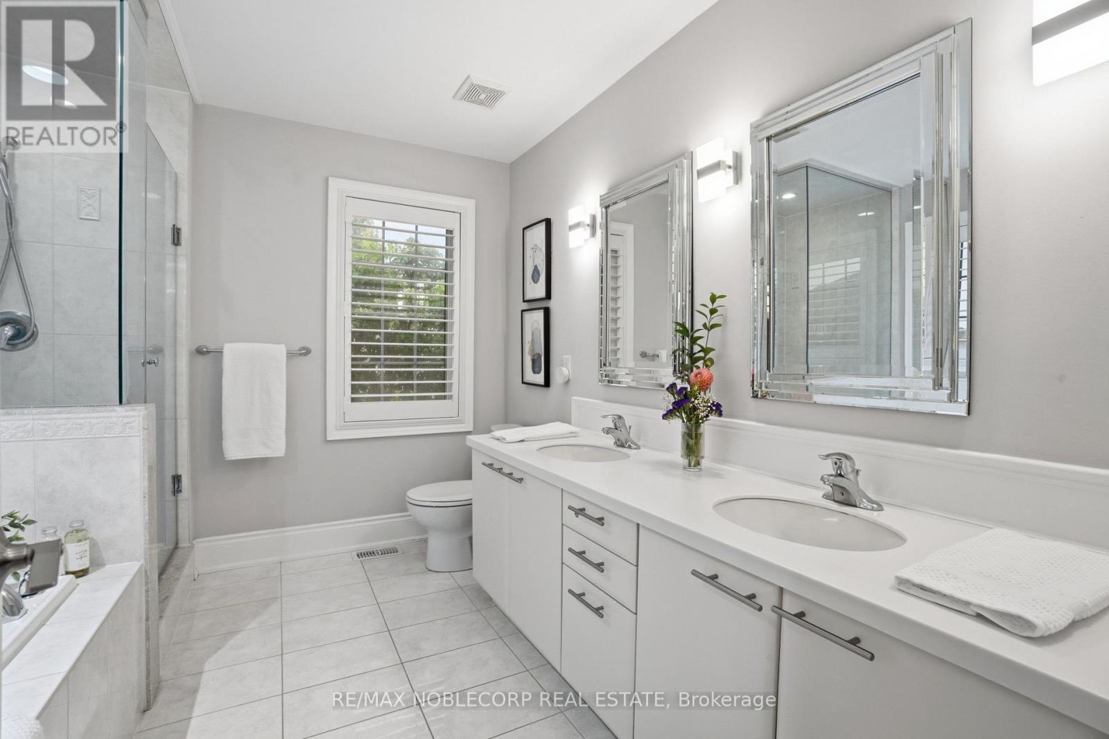 2 Glengordon Crescent, Markham, ON - Indoor Photo Showing Bathroom