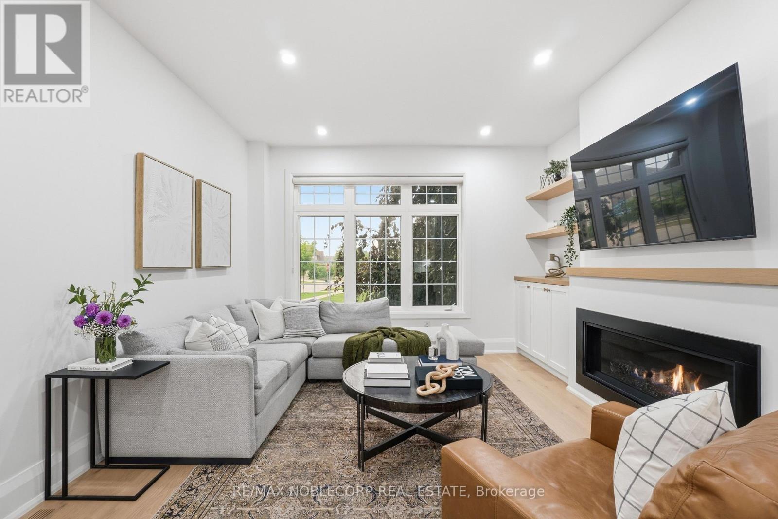 2 Glengordon Crescent, Markham, ON - Indoor Photo Showing Living Room With Fireplace