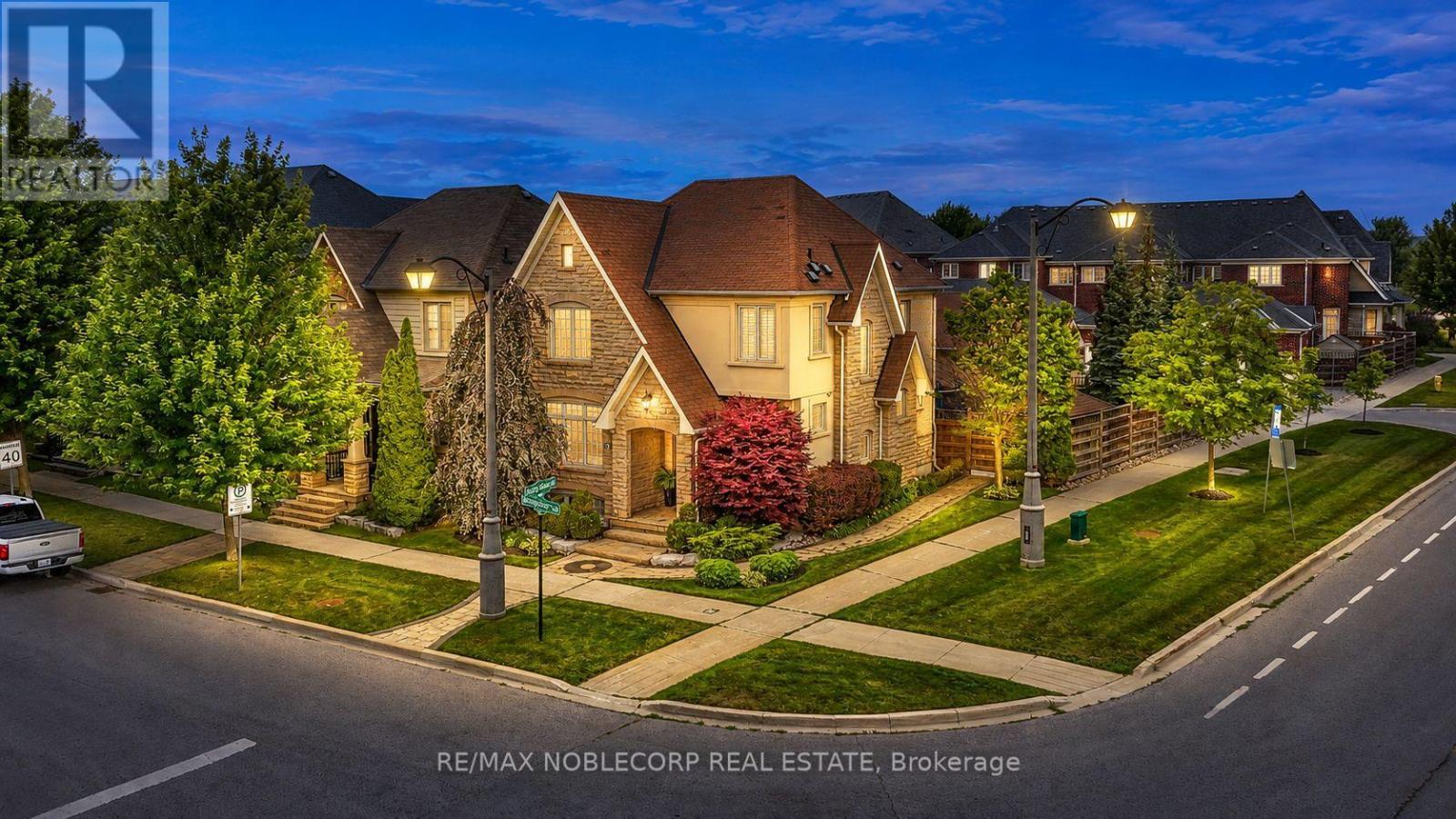 2 Glengordon Crescent, Markham, ON - Outdoor