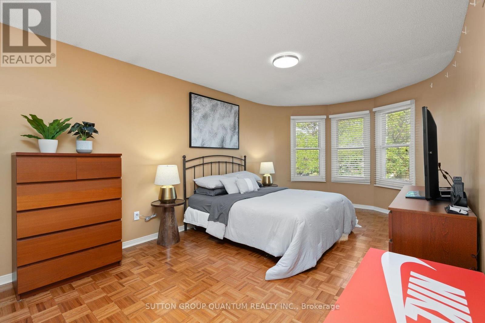 3rd Bedroom - 6187 Camgreen Circle, Mississauga, ON - Indoor Photo Showing Bedroom