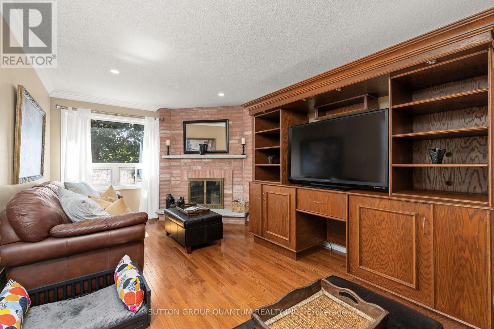 Family Room - 6187 Camgreen Circle, Mississauga, ON - Indoor Photo Showing Living Room With Fireplace