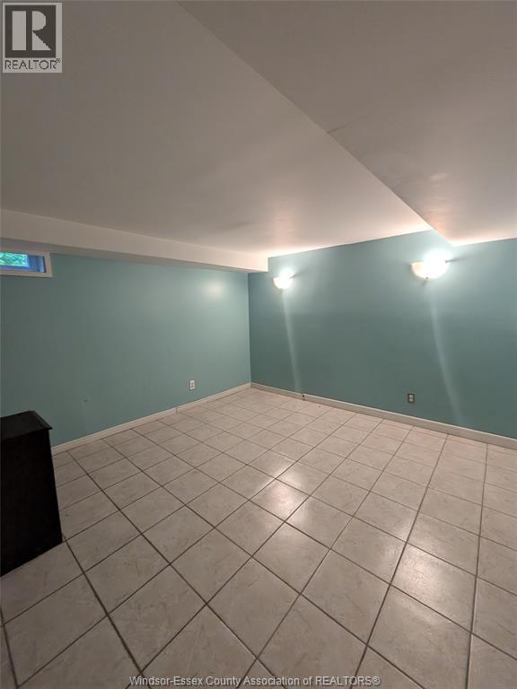 3130 Academy Drive, Windsor, ON - Indoor Photo Showing Other Room