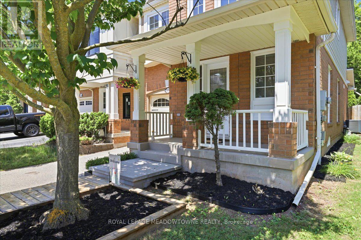 2068 Broadleaf Crescent, Burlington, ON - Outdoor With Deck Patio Veranda