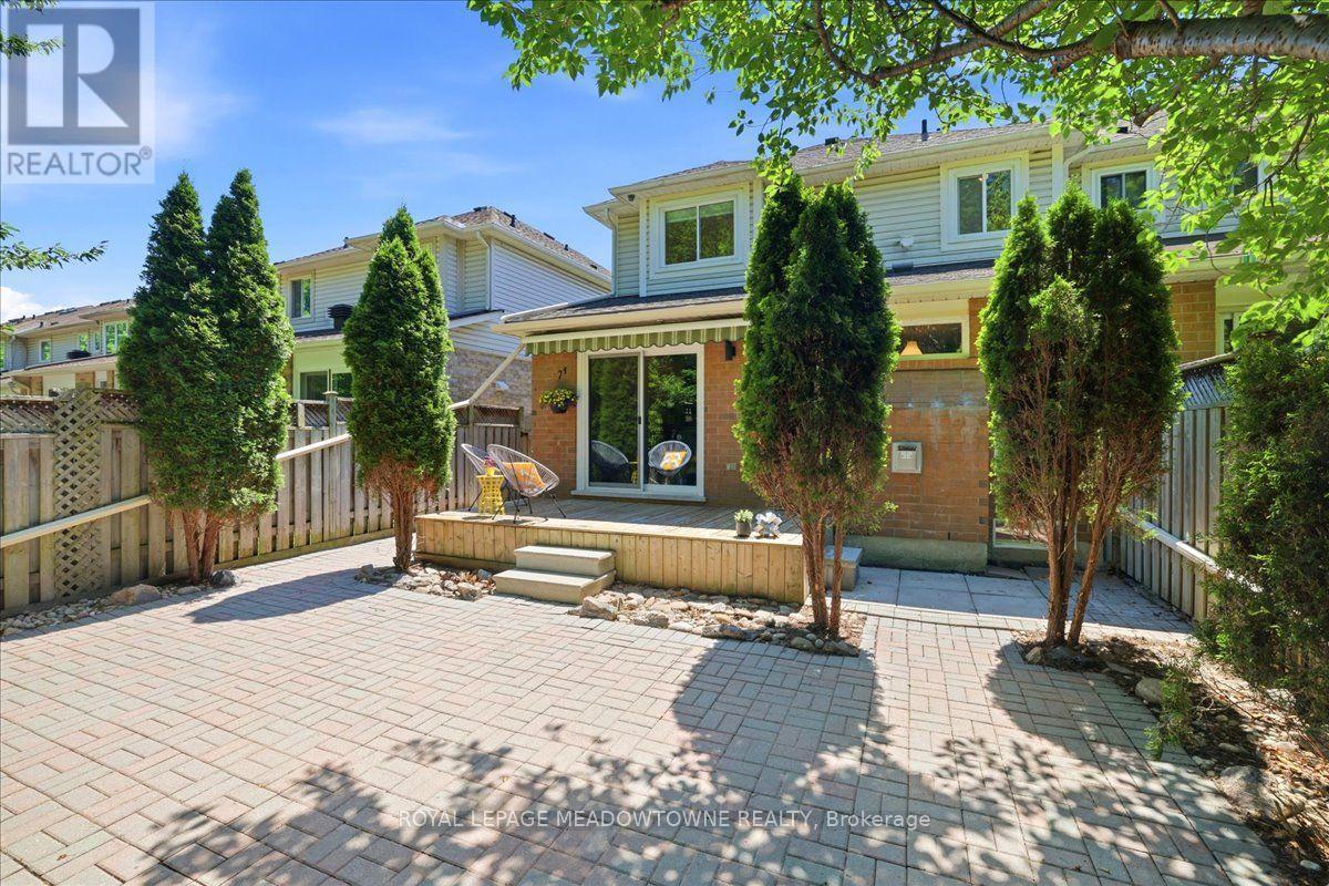 2068 Broadleaf Crescent, Burlington, ON - Outdoor With Deck Patio Veranda