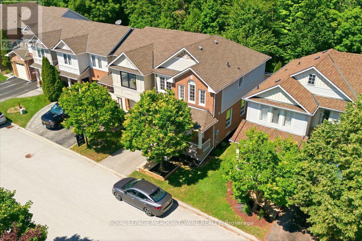 2068 Broadleaf Crescent, Burlington, ON - Outdoor