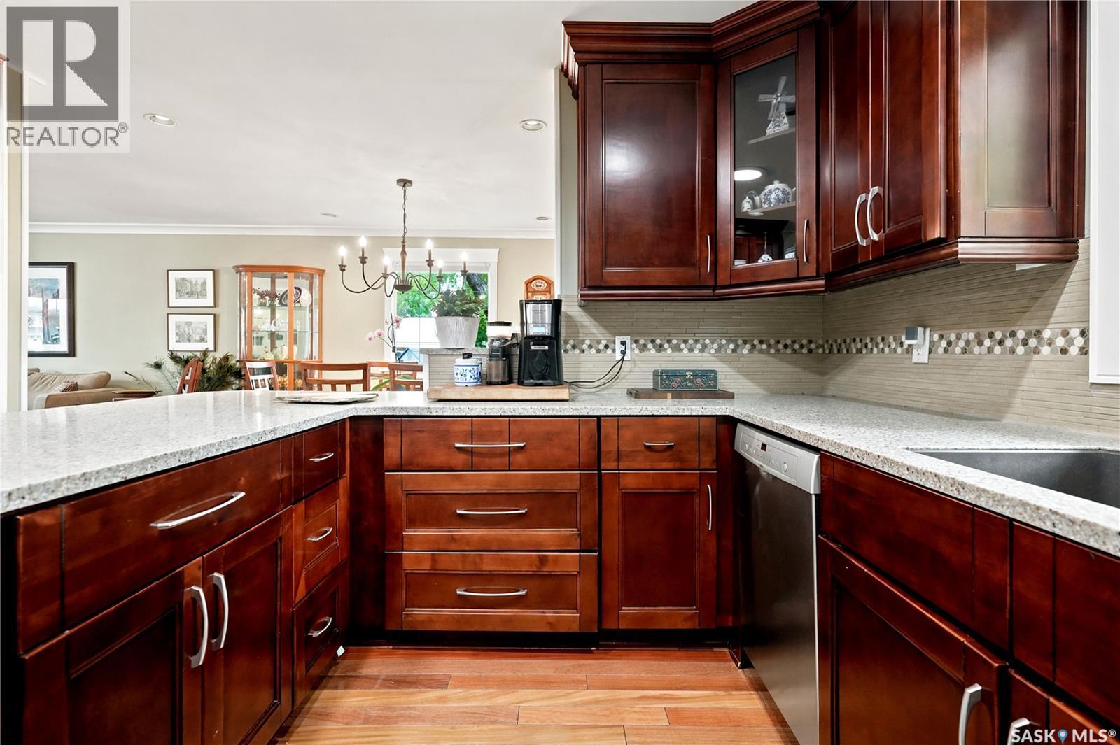 22 Wesson Bay, Regina, SK - Indoor Photo Showing Kitchen