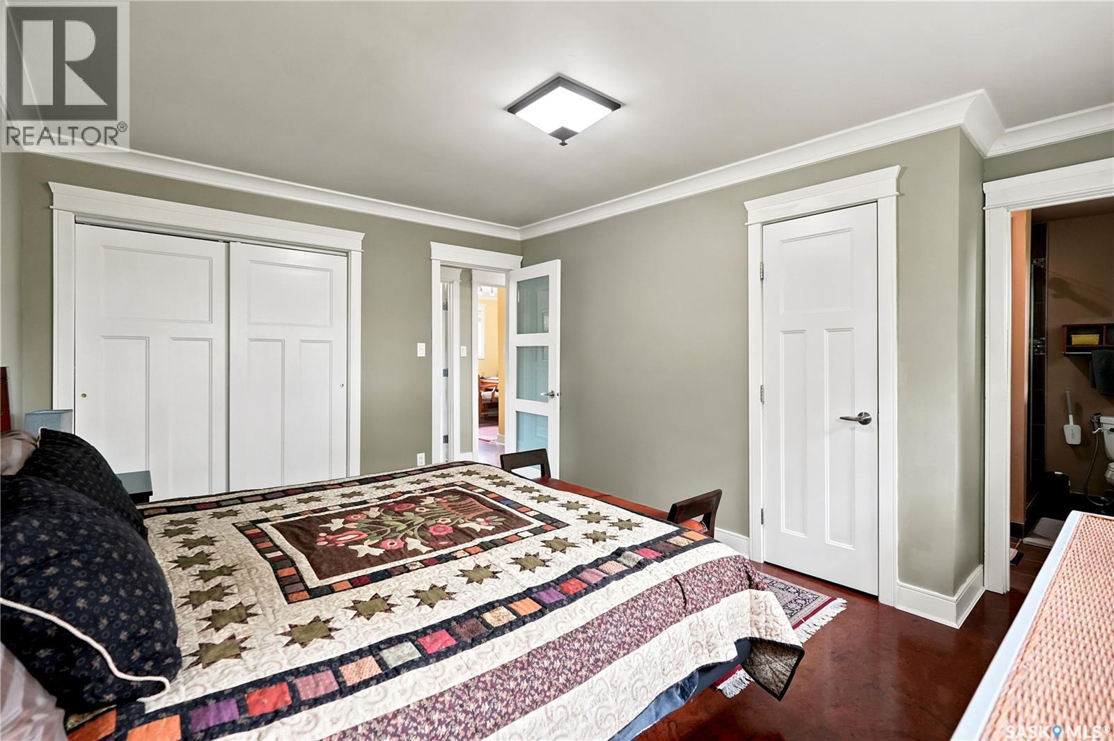 22 Wesson Bay, Regina, SK - Indoor Photo Showing Bedroom