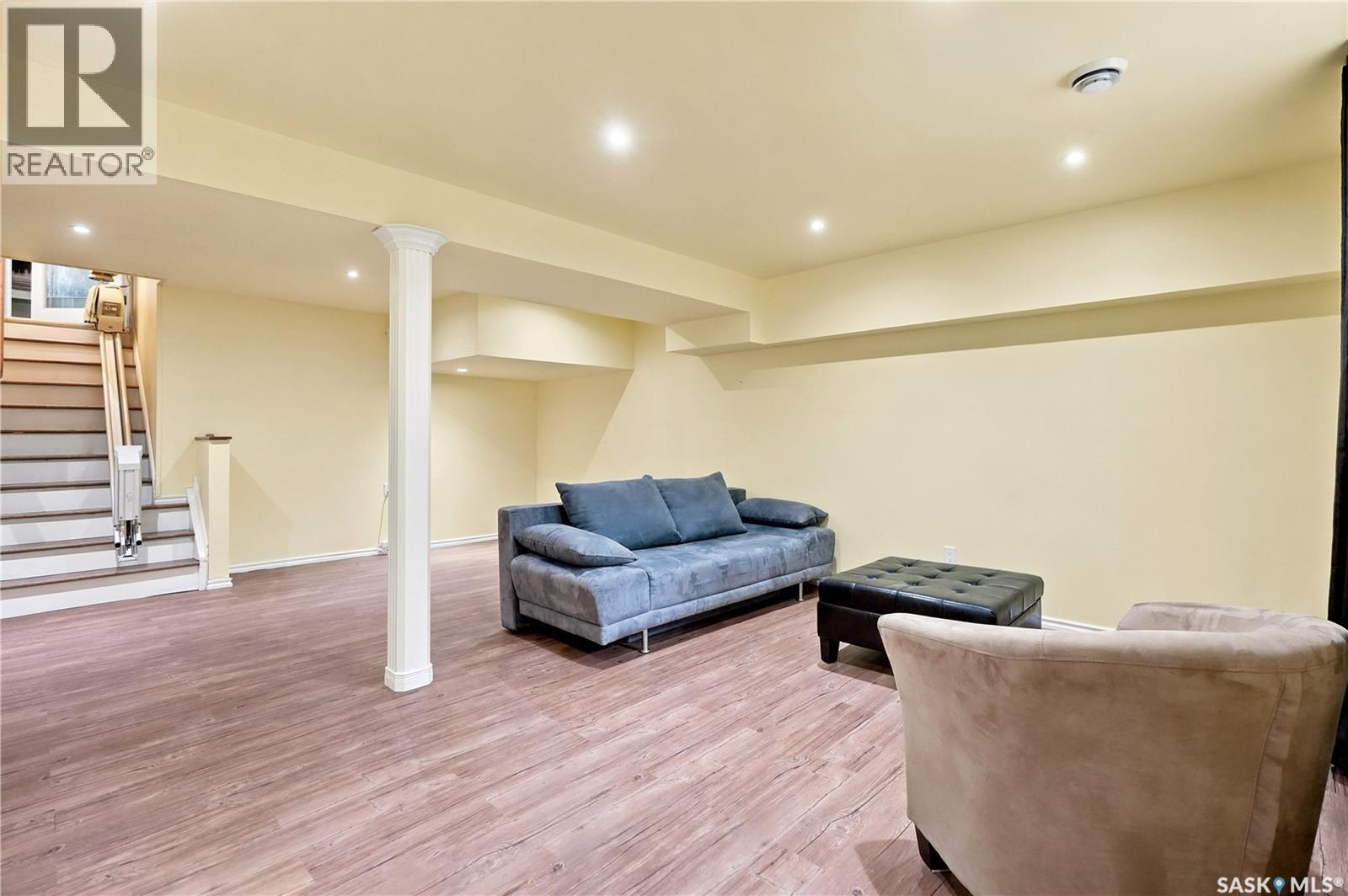 22 Wesson Bay, Regina, SK - Indoor