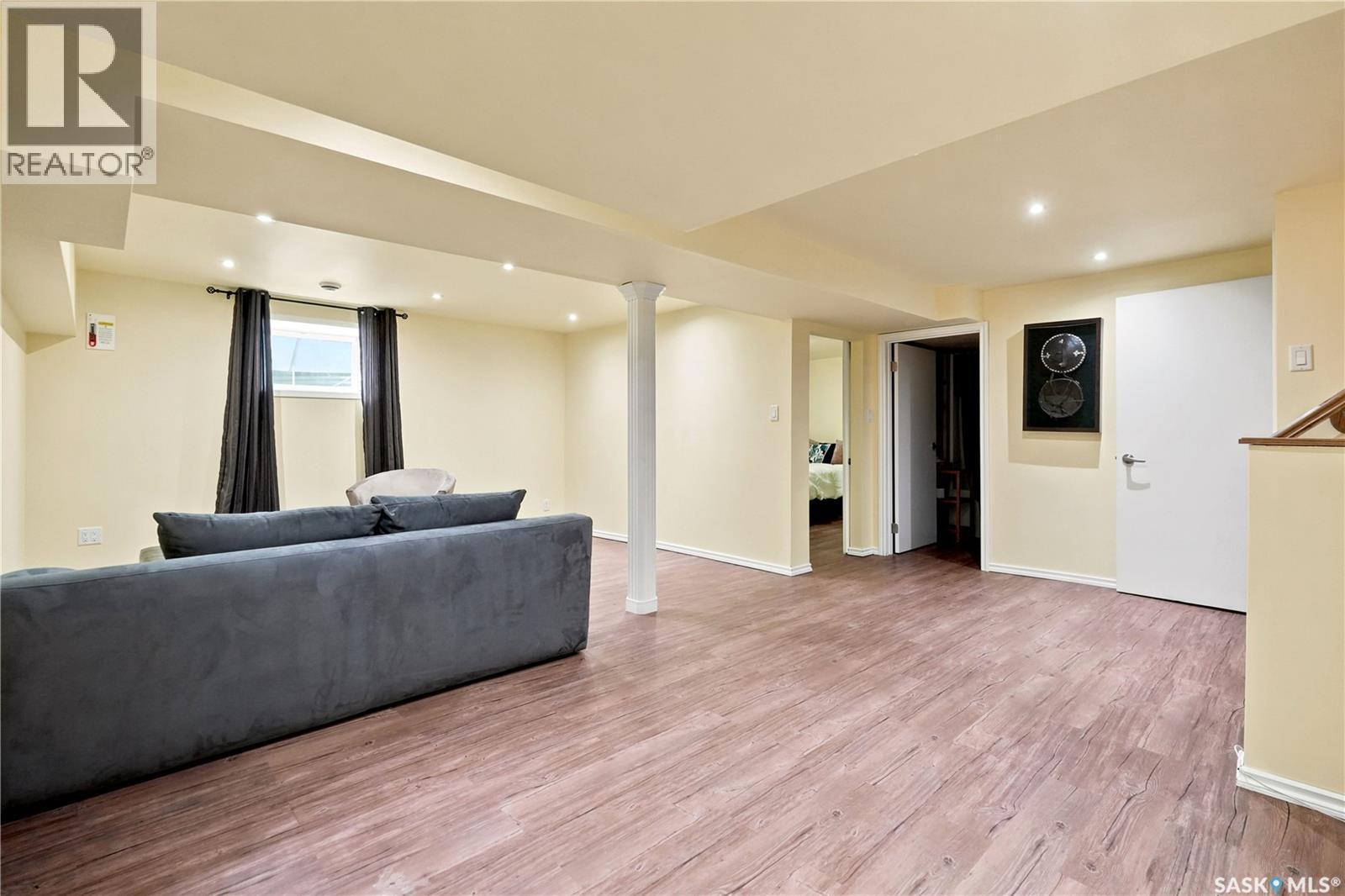 22 Wesson Bay, Regina, SK - Indoor