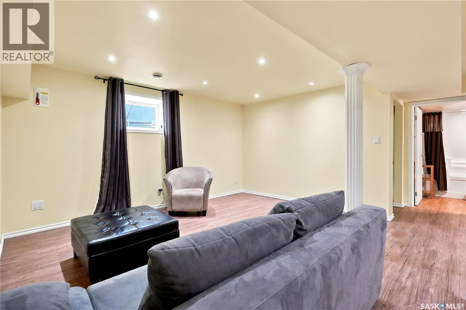 22 Wesson Bay, Regina, SK - Indoor
