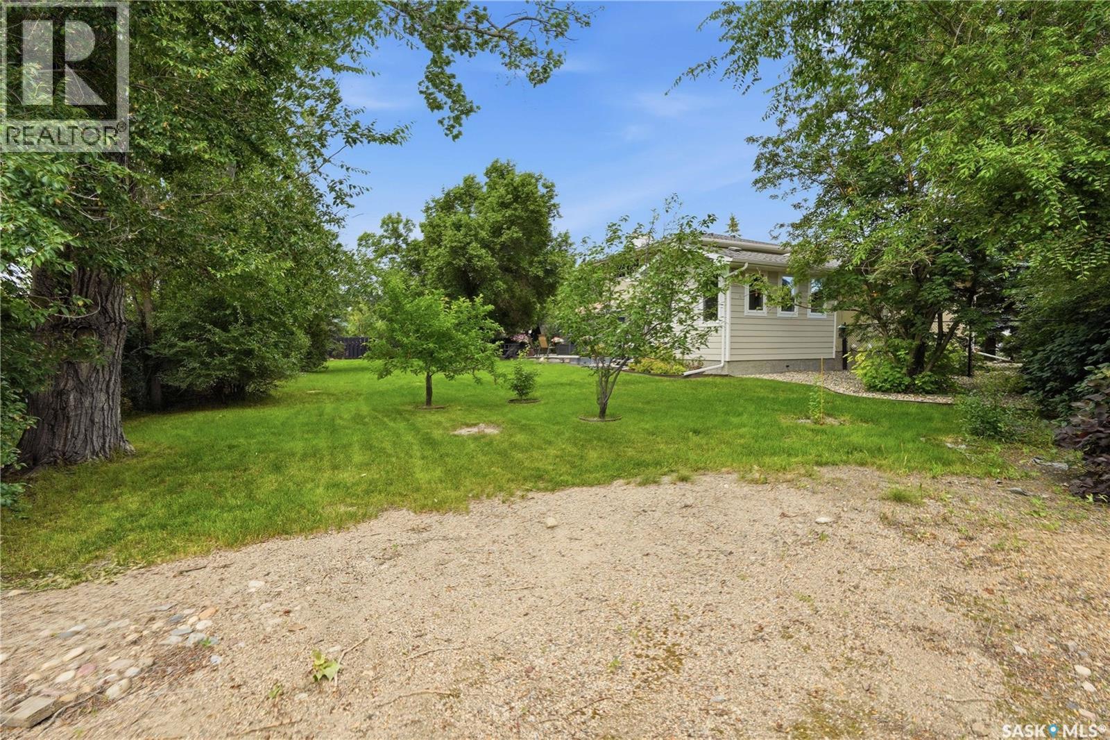 22 Wesson Bay, Regina, SK - Outdoor