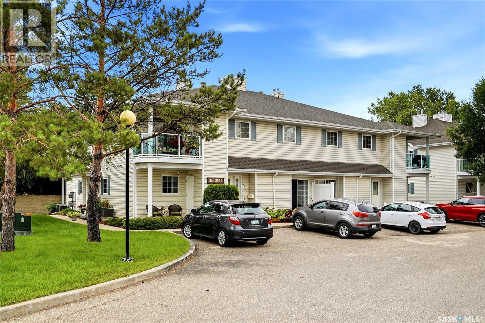 5464 Rochdale Boulevard, Regina, SK - Outdoor