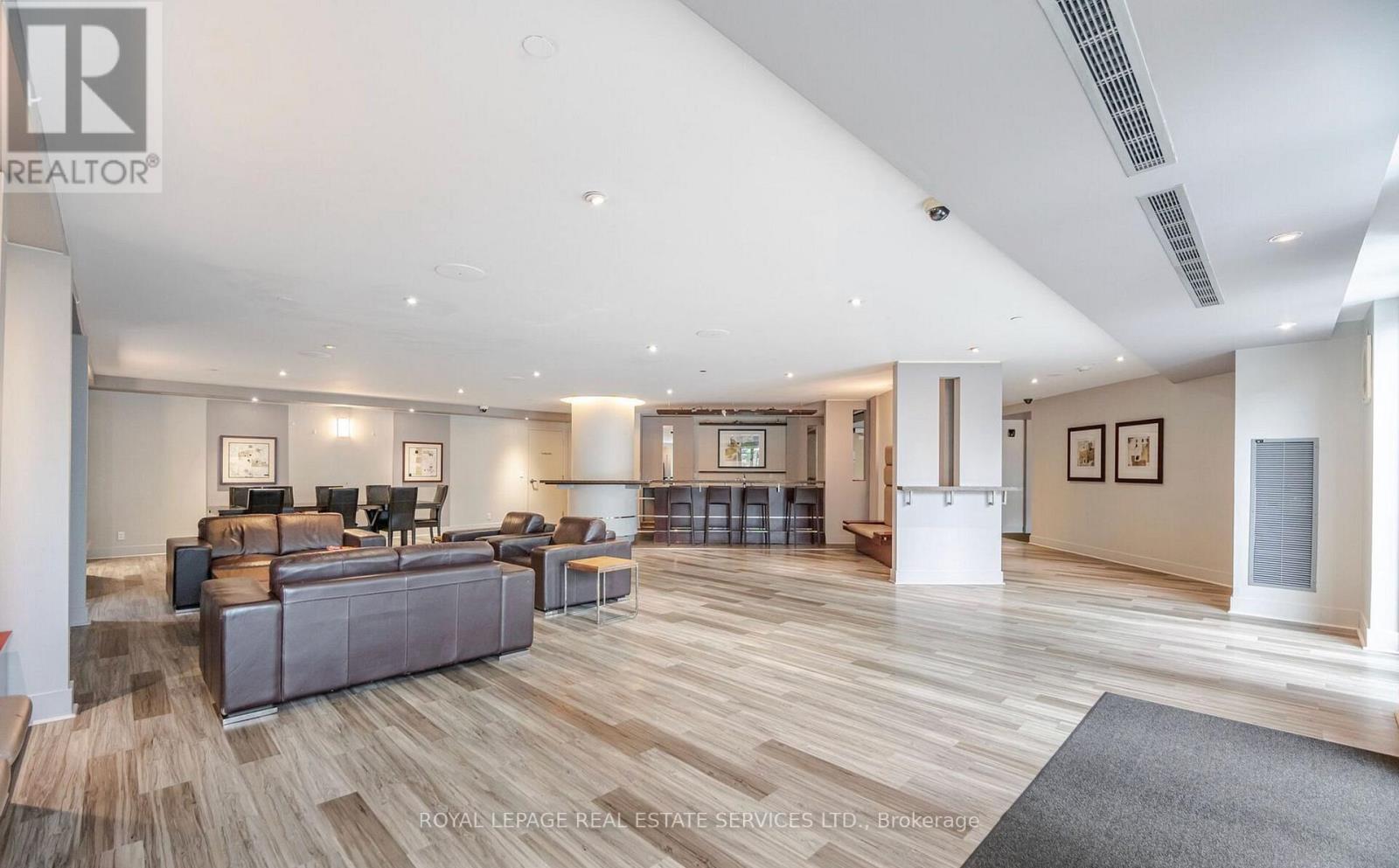 1802 - 361 Front Street W, Toronto, ON - Indoor