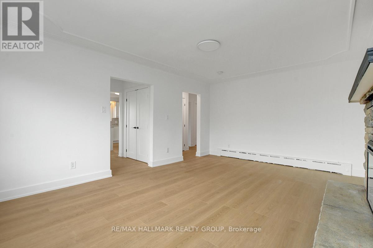 269 Michel Circle, Ottawa, ON - Indoor Photo Showing Other Room
