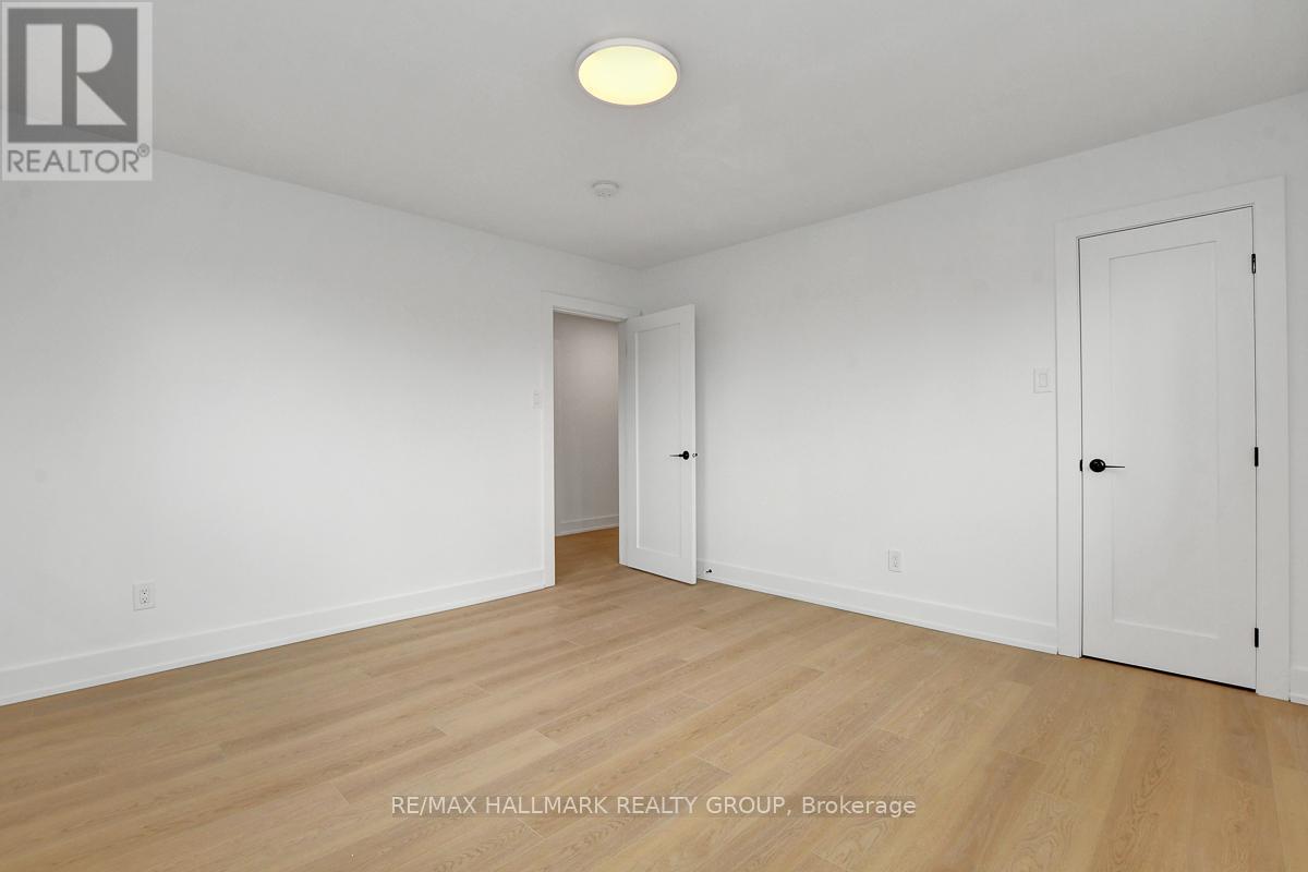 269 Michel Circle, Ottawa, ON - Indoor Photo Showing Other Room