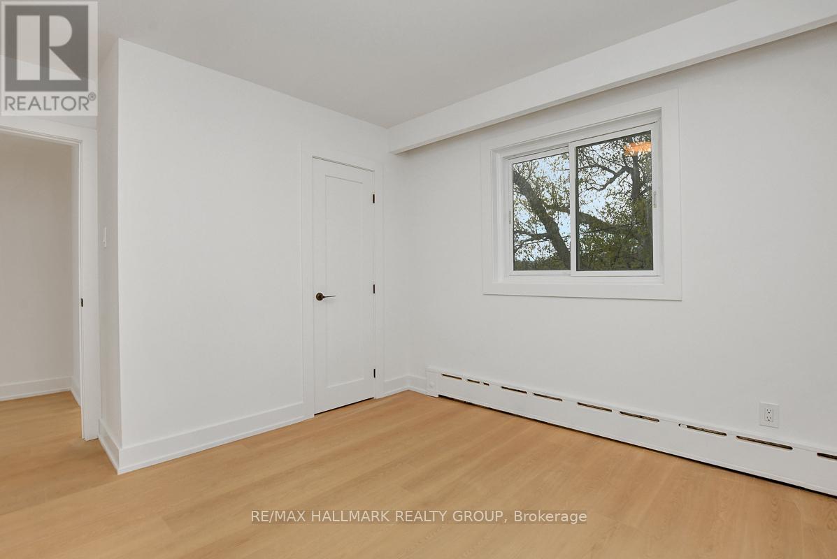 269 Michel Circle, Ottawa, ON - Indoor Photo Showing Other Room