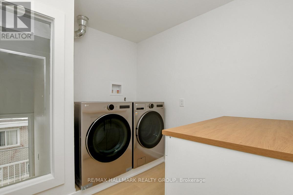 269 Michel Circle, Ottawa, ON - Indoor Photo Showing Laundry Room