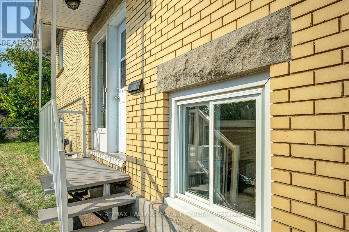 269 Michel Circle, Ottawa, ON - Outdoor With Exterior